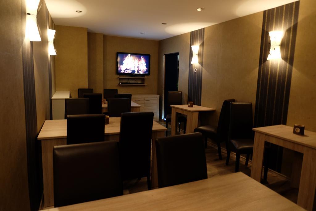 ווינזן Hotel Zum Weissen Ross מראה חיצוני תמונה