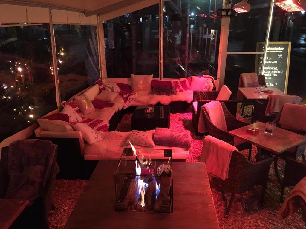 ווינזן Hotel Zum Weissen Ross מראה חיצוני תמונה